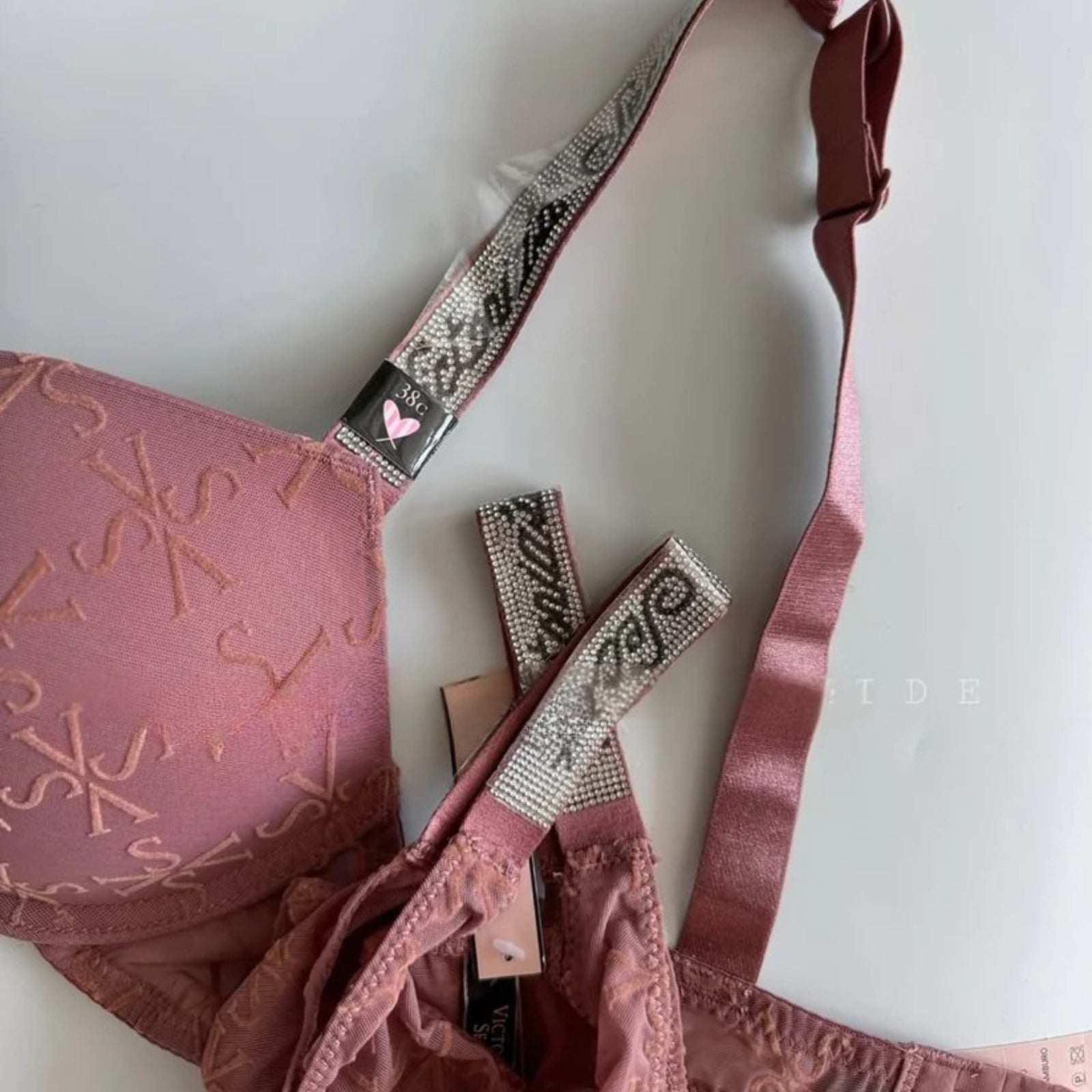 Victoria's Secret VS Pinkish